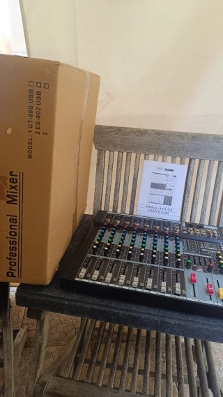 Micfuns M-8 Mezclador Profesional 8 Canales