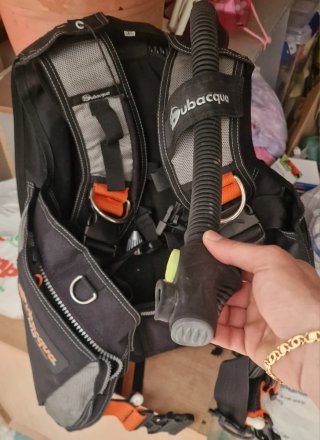 Equipo de buceo regulador y manómetro