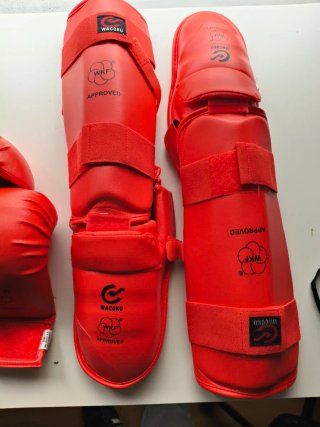 Protecciones Kárate Marca Wacoku Talla L