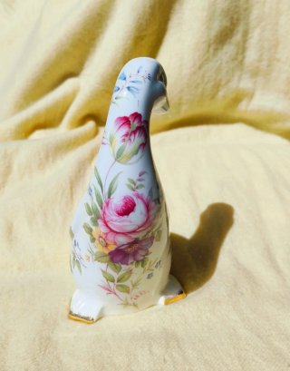 Figura de porcelana Fenton floral