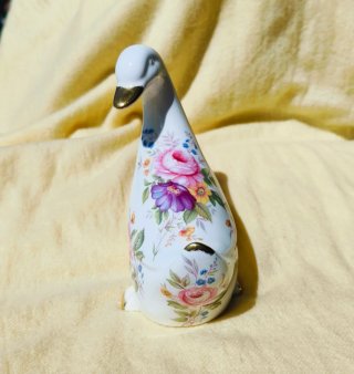 Figura de porcelana Fenton floral