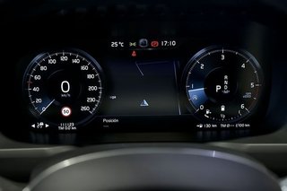 Volvo XC90   2.0 B5 D AWD Momentum Pro Auto