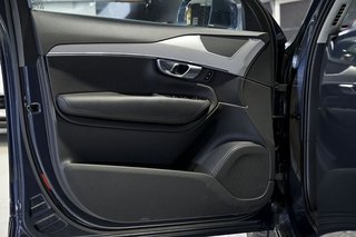 Volvo XC90   2.0 B5 D AWD Momentum Pro Auto
