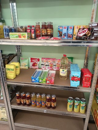 Lote de productos de supermercado variados