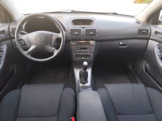 Toyota Avensis 2003