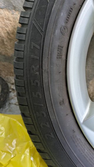 Rueda con llanta original audi medida 225 55 r17 c