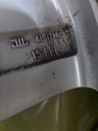 Rueda con llanta original audi medida 225 55 r17 c
