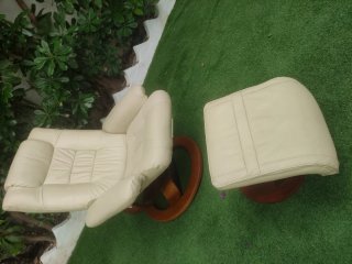 Sillón reclinable giratorio piel beige