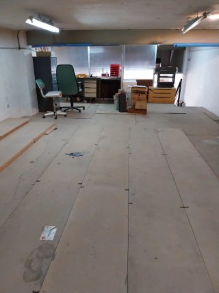 Local comercial actualmente tienda de pinturas
