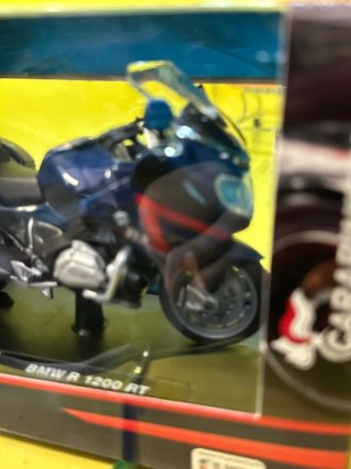 Maisto Moto BMW R 1200 RT Carabinieri 1:18