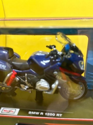 Maisto Moto BMW R 1200 RT Carabinieri 1:18
