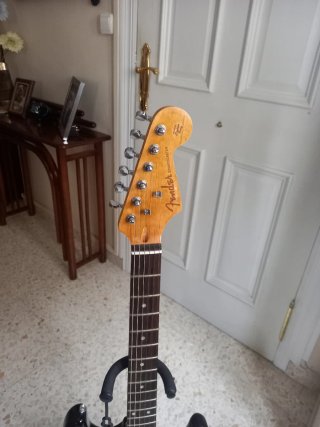 Cambio Stratocaster per pedaliera di effetti
