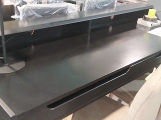Escritorio Negro Moderno