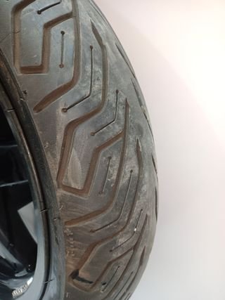 Llanta delantera con neumático Piaggio X EVO 125