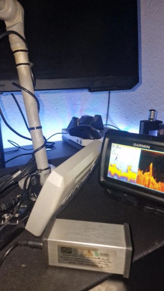 Garmin Striker Vivid 5CV + batería 3Li + soporte