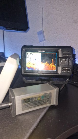 Garmin Striker Vivid 5CV + batería 3Li + soporte