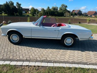 Mercedes-Benz SL 230 Pagoda