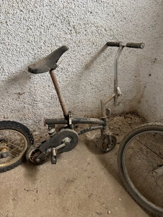 Lote 5 bicicletas y patinete
