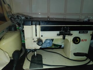 Máquina de coser Zig-Zag Alfa