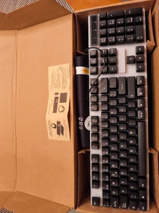 Set Gamer Thrym 4 en 1 RGB Nuevo