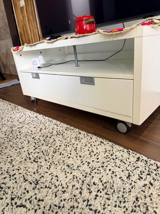 Mueble TV Ikea Blanco con Ruedas