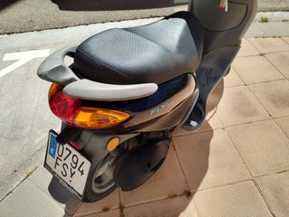 Piaggio Fly 125cc Scooter Negra