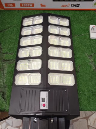 Lampione LED Solare FOYU 2000W