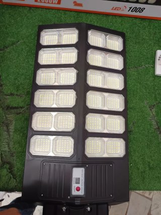 Lampione LED Solare FOYU 2000W