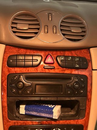 Mercedes-Benz  CLK 320 2001