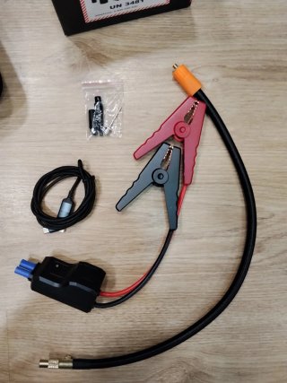 Arrancador Coche Compresor 12V 2000A DNIPROM