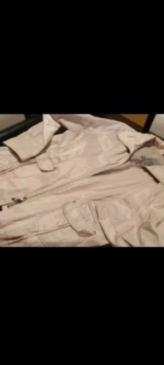 Chaqueta beige de señora Tipo nautica