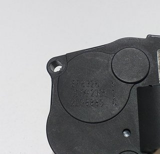 MOTOR APERTURA TRAMPILLAS CLIMATIZADOR MERCEDES-BENZ CLASE M (W164)