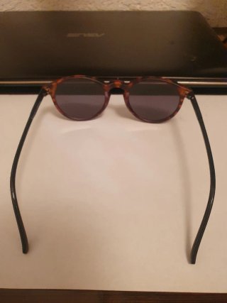 Occhiali da sole tartaruga e neri