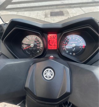 Yamaha XMAX 400 Negra
