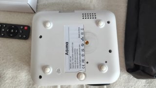 Proyector WiFi Bluetooth 1080p y Tripode