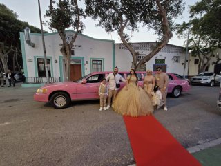 Limusina Rosa Aleyoly para Eventos