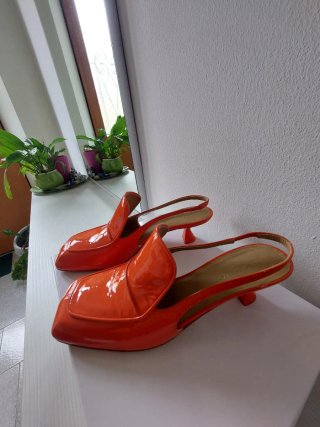 Scarpe slingback arancioni vernice