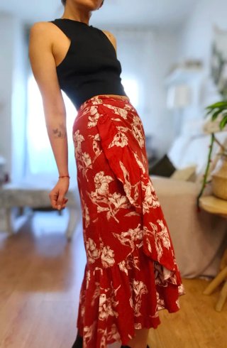 Falda Zara Midi Estampada Roja Talla XS