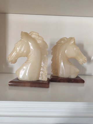 Pareja sujetalibros cabeza de caballo alabastro