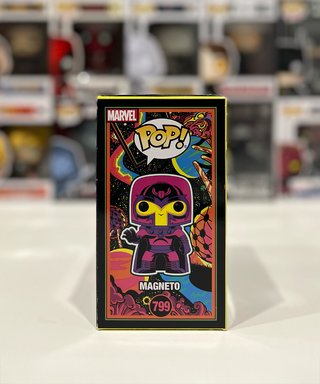 Funko Pop Marvel Magneto 799 X-Men Black Light