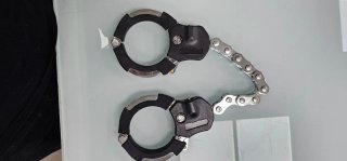 Candado de seguridad tipo esposas master
