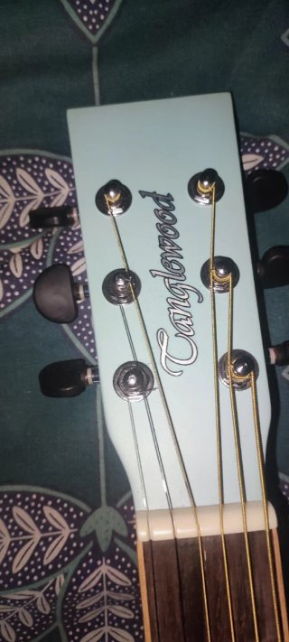 Guitarra Tanglewood Discovery