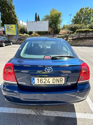 Toyota Avensis 1.8 VVT-i Sol