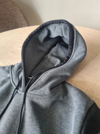 Sudadera y camiseta de hombre