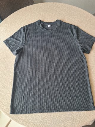 Sudadera y camiseta de hombre
