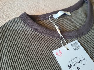 2 camisetas y 1 sudadera de hombre