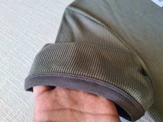 2 camisetas y 1 sudadera de hombre