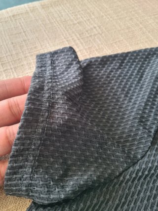 2 camisetas y 1 sudadera de hombre