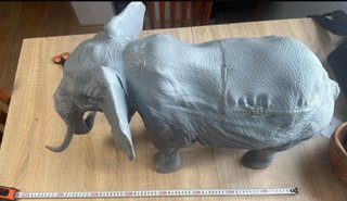 Elefante Nacimiento / Belén Napolitano