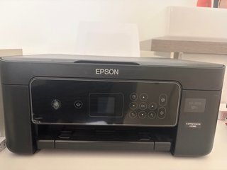 Impresora EPSON XP3150 y cartucho negro
